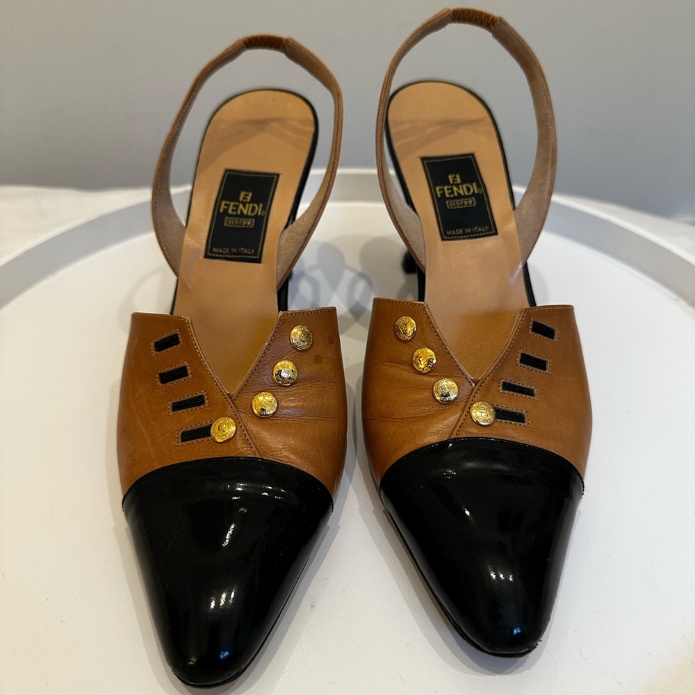 AUTHENTIC VINTAGE FENDI cap toe heels